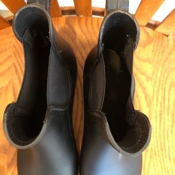 ๐ 6/$60, No Brand Black, Rubber Rain Boots, Size 10 - Picture 4 of 7